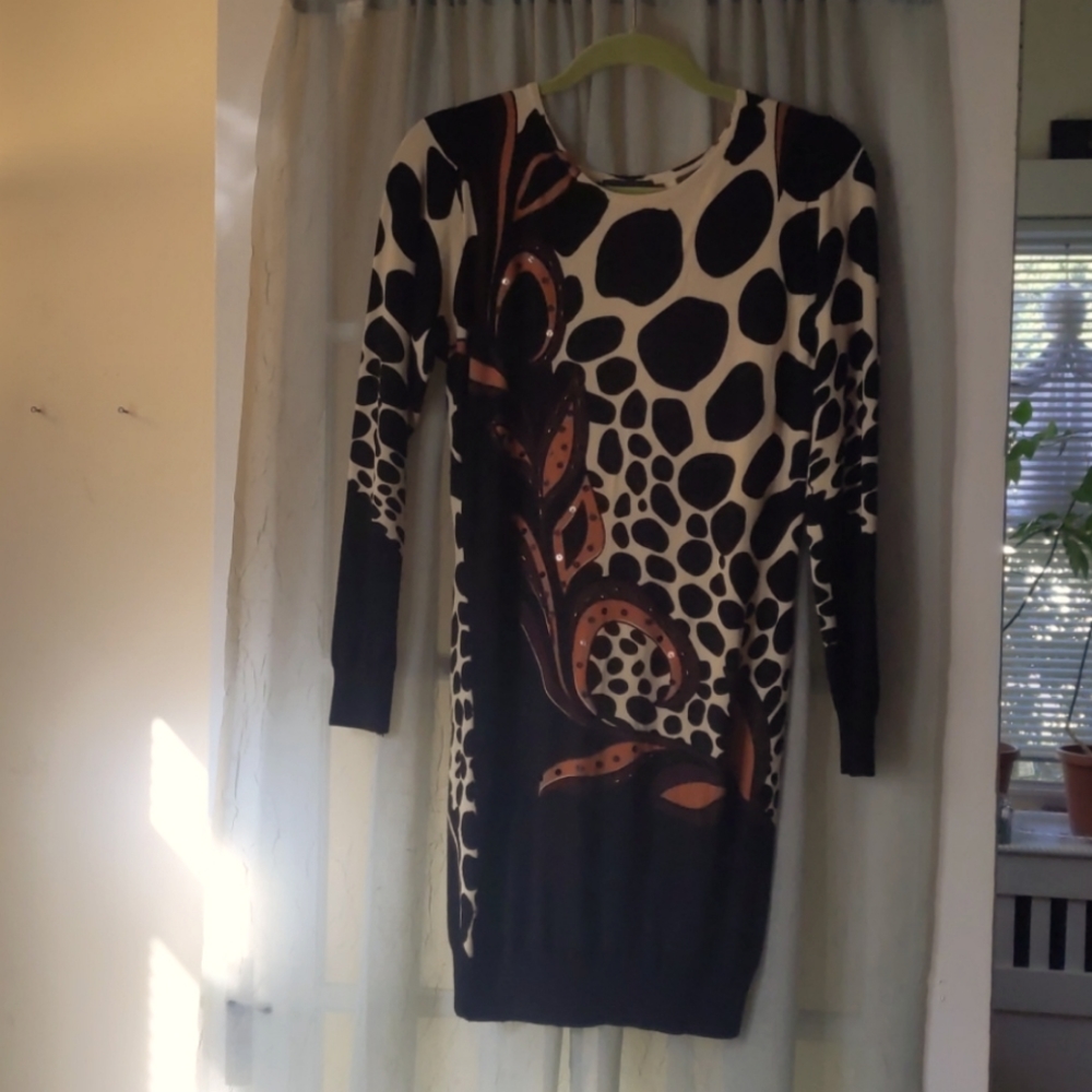 Patterned Long Sleeve Dress